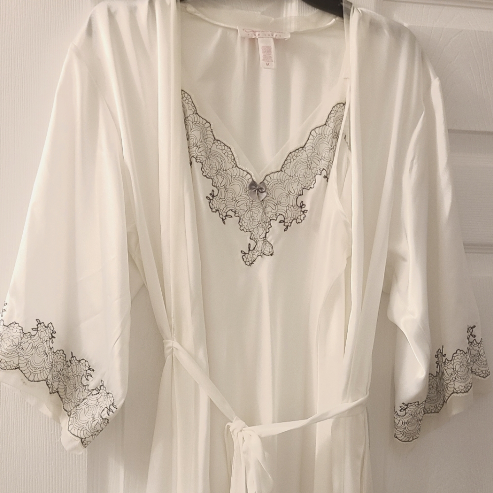 White nightgown with robe
